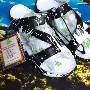 CANADA DAWGS USA 8 EURO 38 High quality Canadian Sandles!Superior Quality!